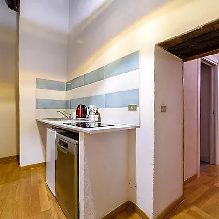 Evaref House Neapol