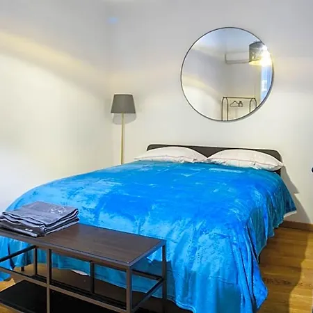 Evaref House 4* Neapol